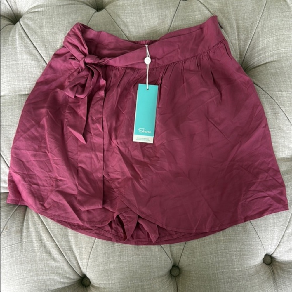 Shore Women's Pink Shorts Bermudas